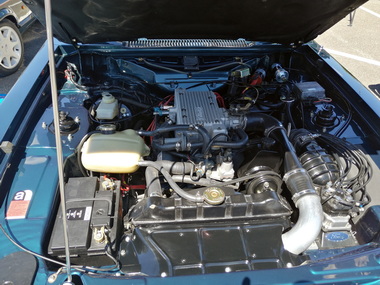 Viele verschiedene originale, gepflegte oder getunte Motoren sind zu bestaunen
Many different original, well-maintained or tuned engines can be marvelled at
De nombreux moteurs diffrents, originaux, entretenus ou tuns, peuvent tre admirs
